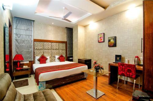 Hotel Omega Residency