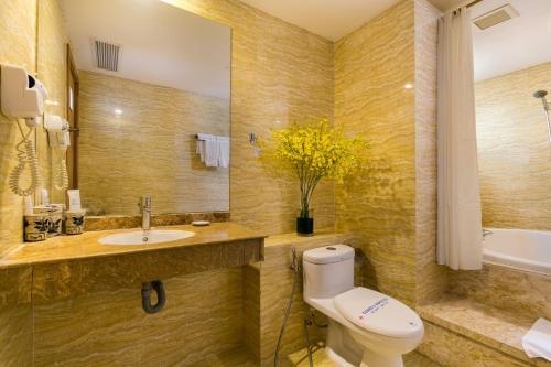 A & Em - Le Prince Hotel