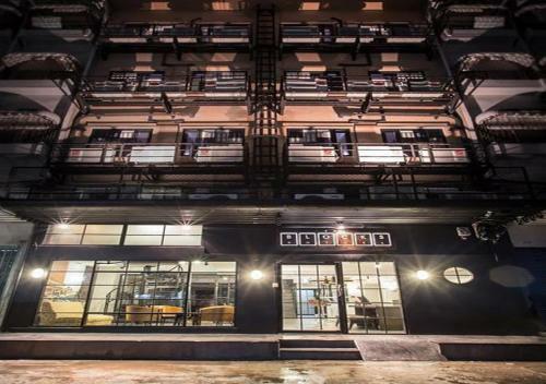 Jellybean The Blocks Hostel Sukhumvit 10