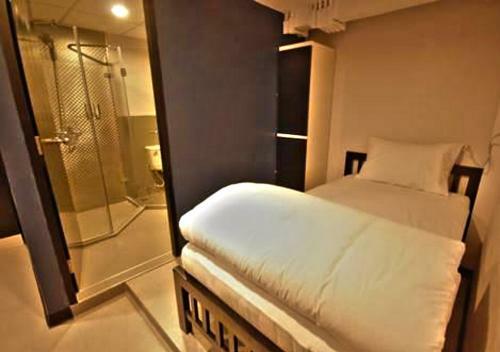 Jellybean The Blocks Hostel Sukhumvit 10