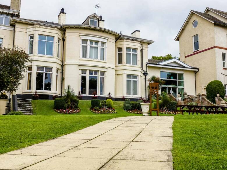 Devonshire House Hotel