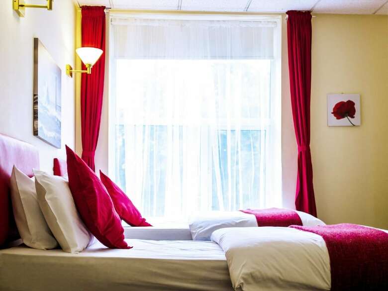 Devonshire House Hotel