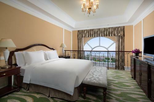 Hotel Crowne Plaza Ocean Spring Resort