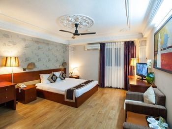 Le Le Hotel