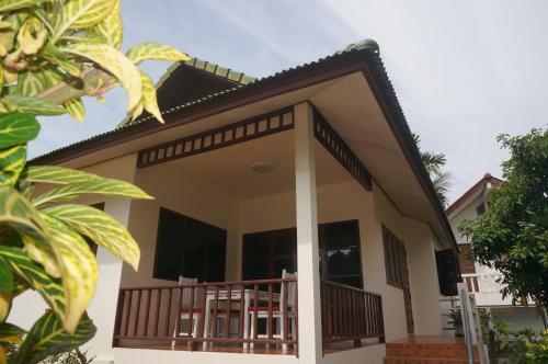 Hotel Baannoksuan Resort