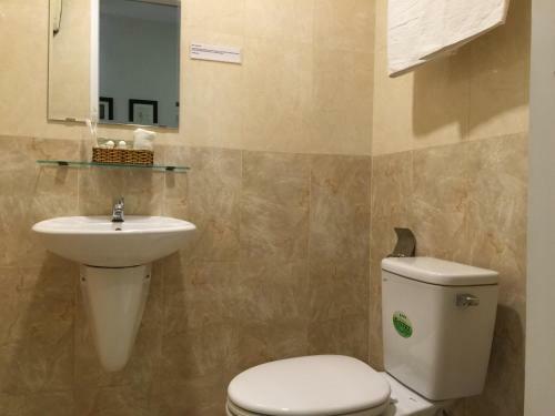 Giang Son 3 Hotel