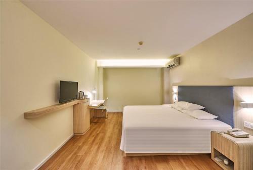 Hotel Hanting Express Jinan Huaxin Road