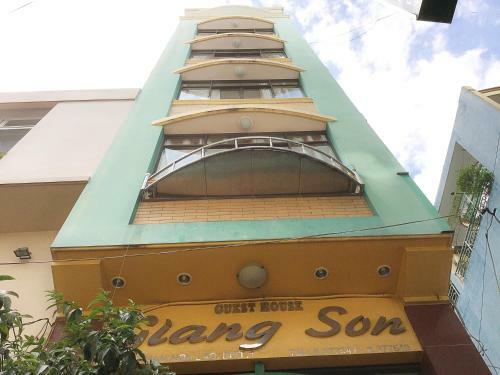 Giang Son Hotel