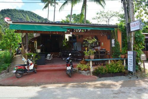 Hostal M&m Guesthouse