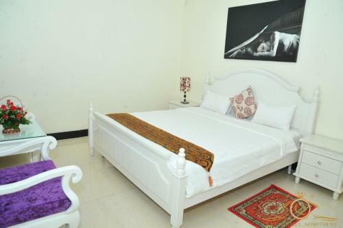 Queen Central Apartment Hotel