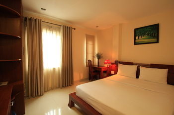 Ipeace Hotel
