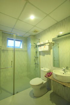 Ipeace Hotel