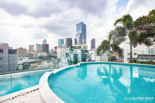 A & Em - Corner Saigon Hotel