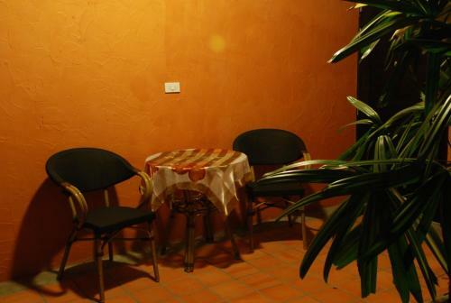 Hostal 4 House Residence