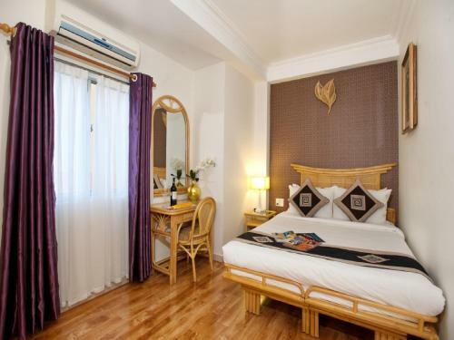 Dragon Palace II Hotel