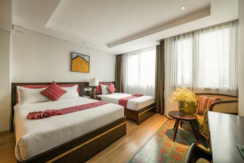 Au Lac Hotel