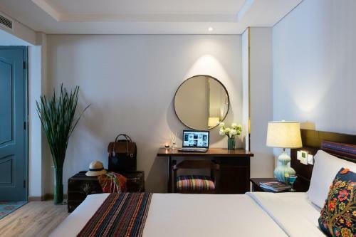Au Lac Hotel