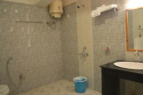 Hostal Quinton Enclave