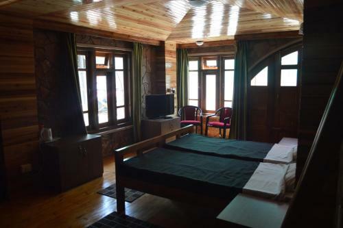 Hostal Quinton Enclave