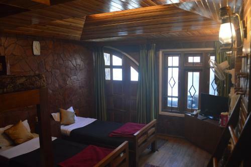 Hostal Quinton Enclave