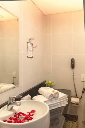 Vien Dong Hotel