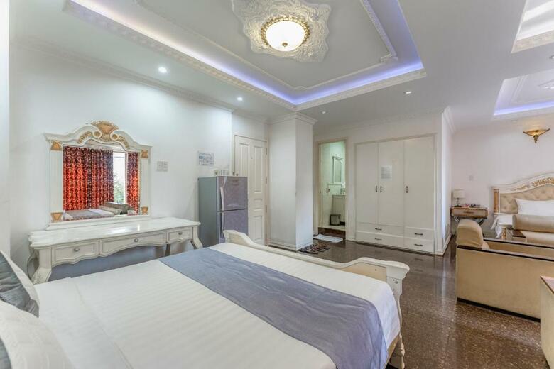 Happy Land Hotel