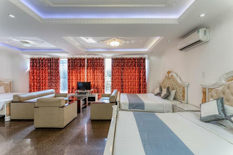 Happy Land Hotel
