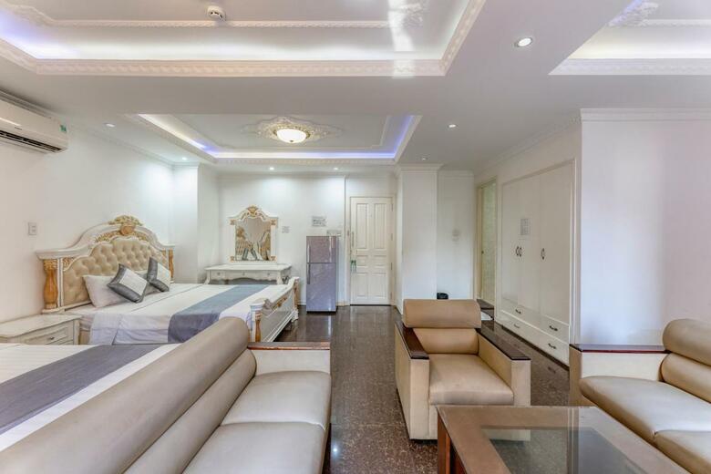 Happy Land Hotel