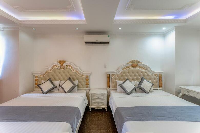 Happy Land Hotel