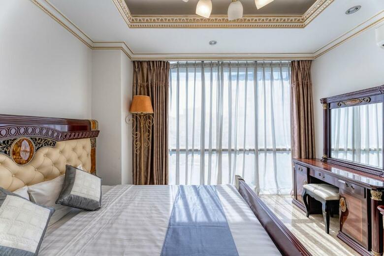 Happy Land Hotel
