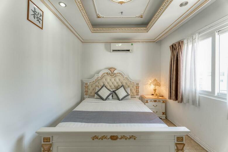 Happy Land Hotel