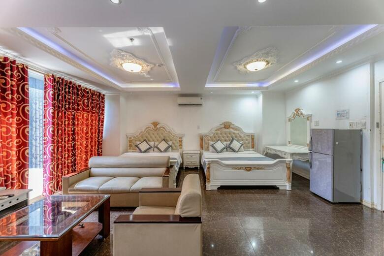 Happy Land Hotel