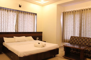 Hotel Sai Ramanand