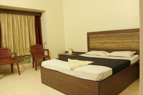Hotel Sai Pushpak