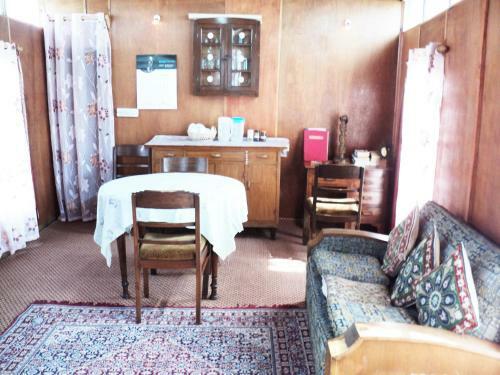 Houseboat Kohisar