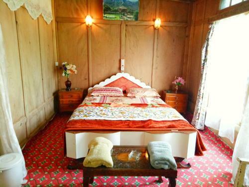New Bul Bul Houseboat