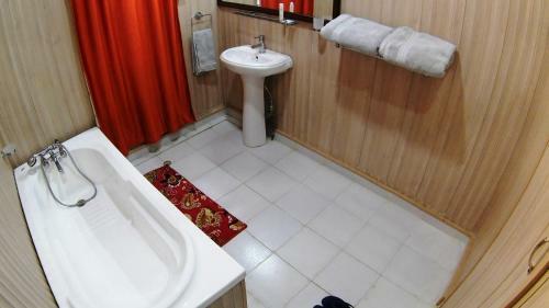 Mother India Group Of Houseboats