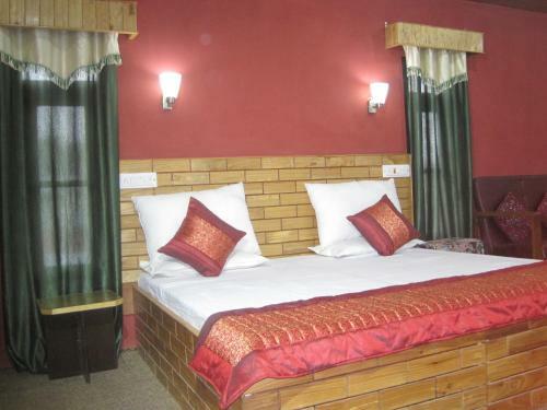 Hotel Kashmir Inn