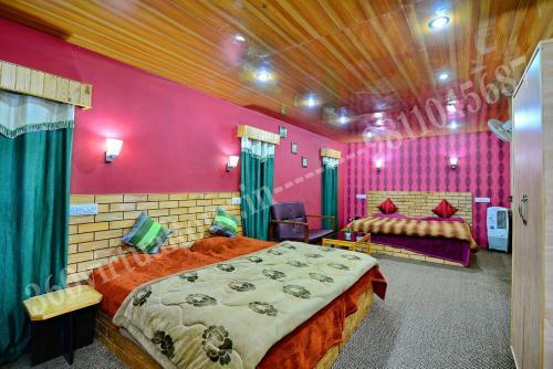Hotel Kashmir Inn