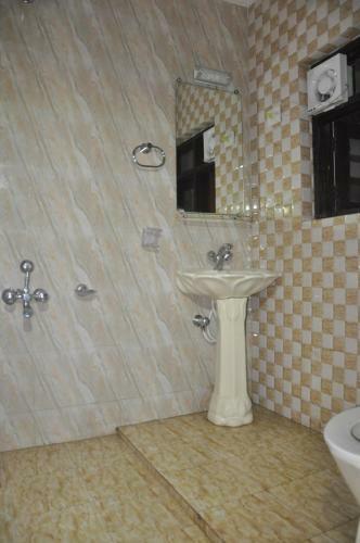 Hotel Kashmir Inn
