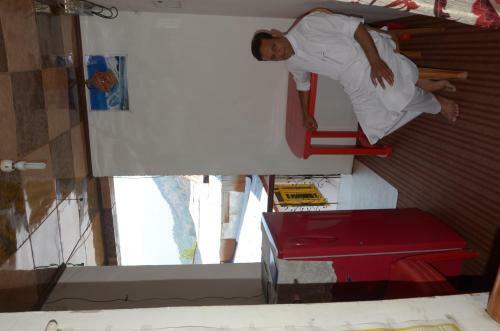 Hotel Howrah Guest House