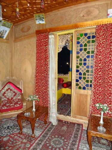 Houseboat Moon Of Kashmir