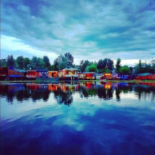 Houseboat Rajas Palace