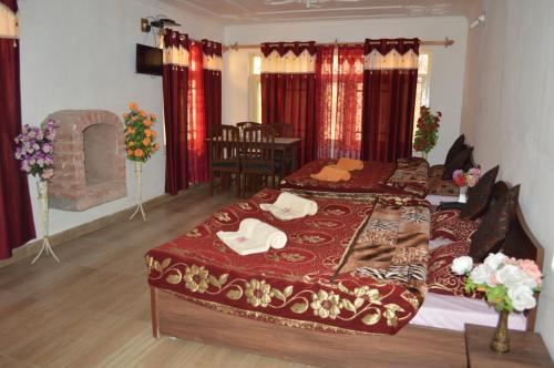 Posada Grand Noora Palace