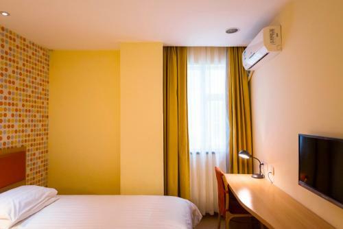 Hotel Home Inn Kunming Shuanglong