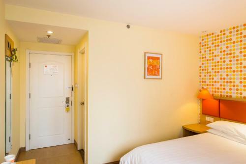 Hotel Home Inn Kunming Shuanglong