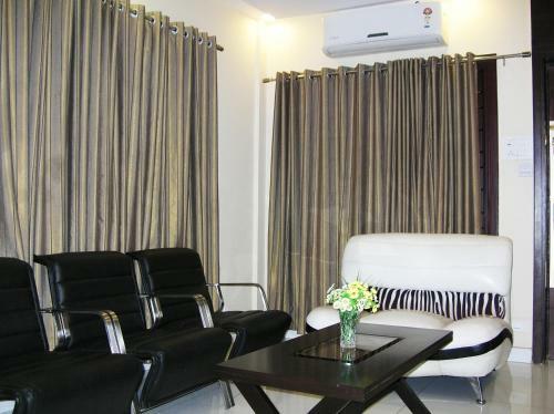 Bed & Breakfast Harsha Residency