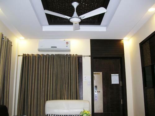 Bed & Breakfast Harsha Residency