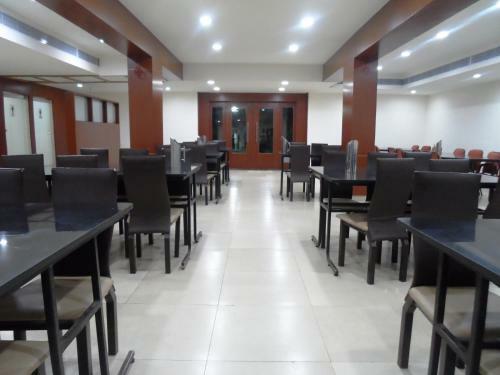 Hotel Bhimas Paradise