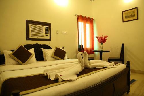 Hotel Lake Paradise